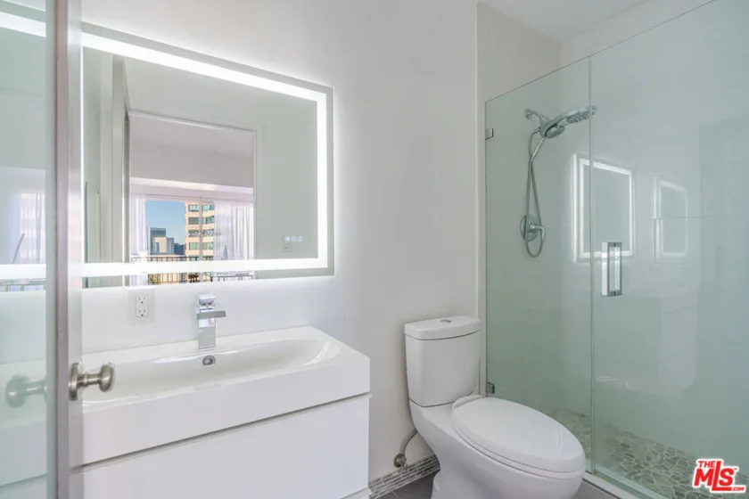 10501 Wilshire Boulevard #1904 photo 18