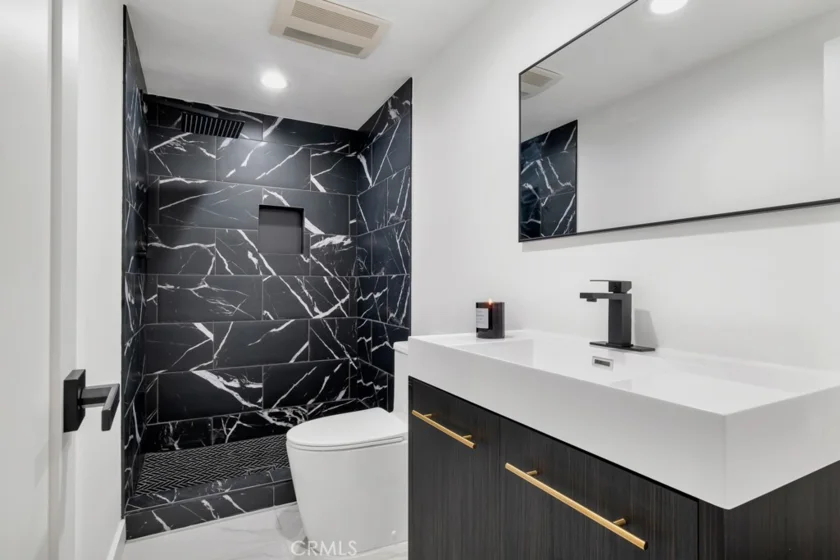 1015 N Michillinda #302 photo 18