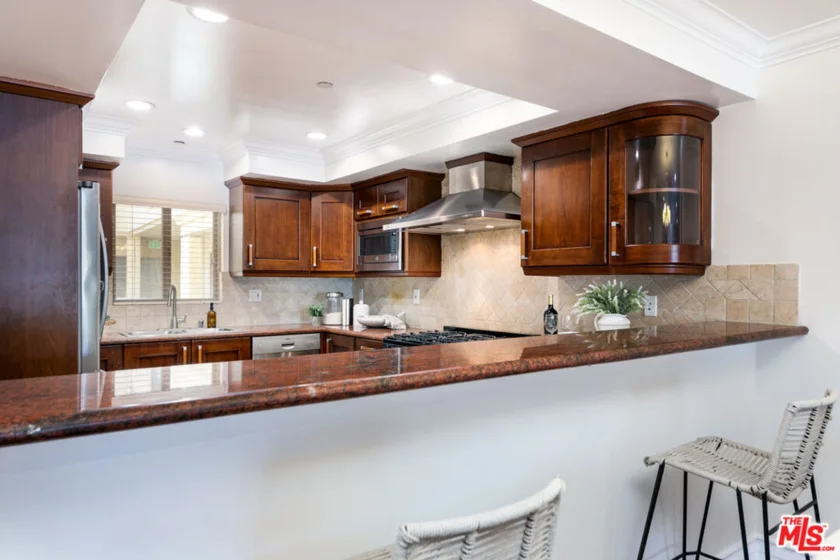 1417 S Westgate Avenue #201 photo 6