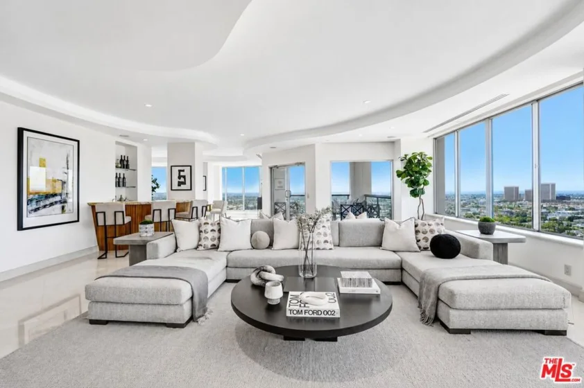 10724 Wilshire Boulevard #1607 photo 13