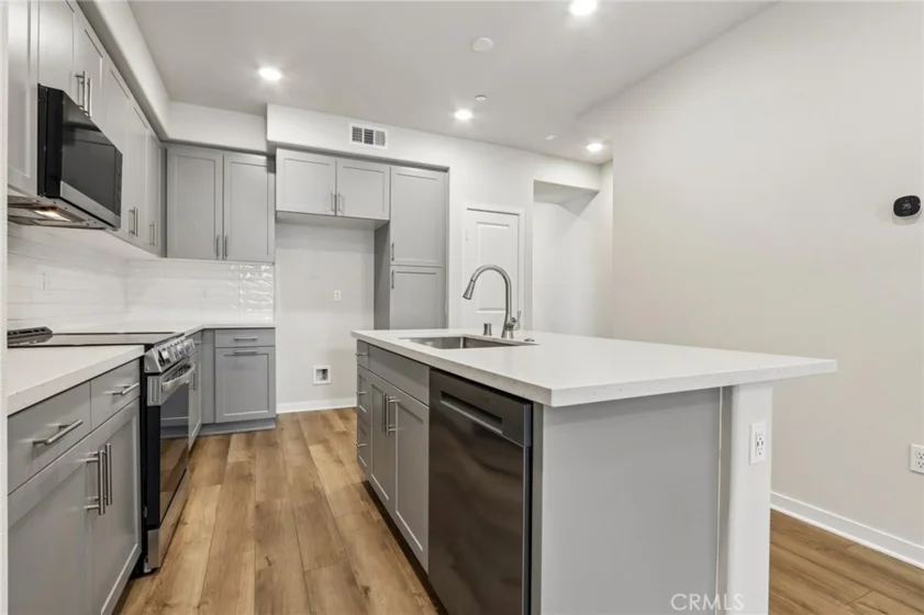 9536 Hannah Way photo 21