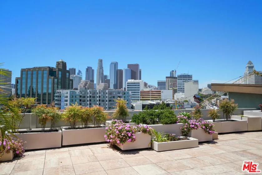 100 S Alameda Street #401 photo 31