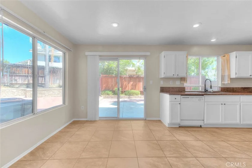 523 Towergrove photo 10