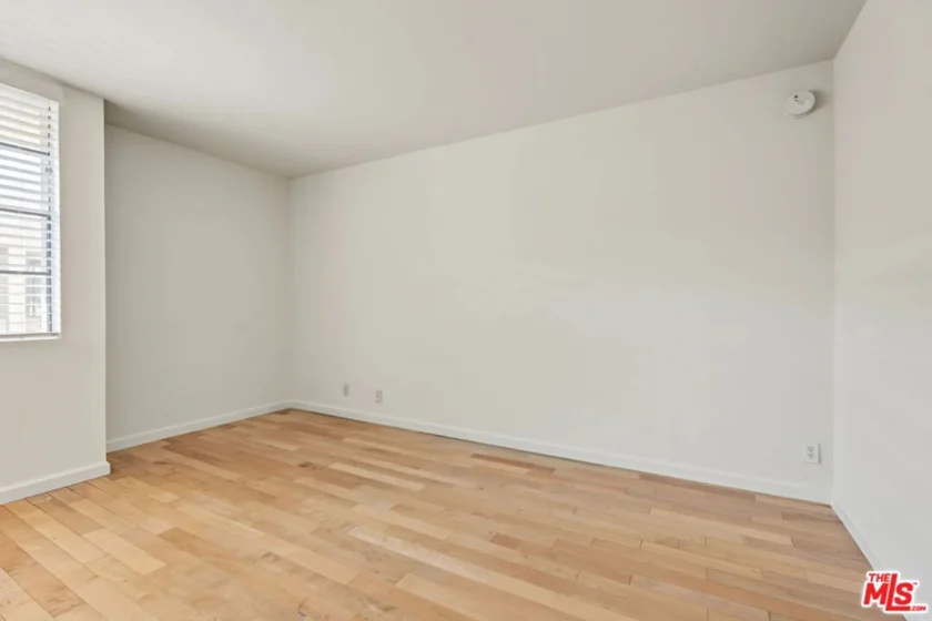 740 N Kings Road #314 photo 17