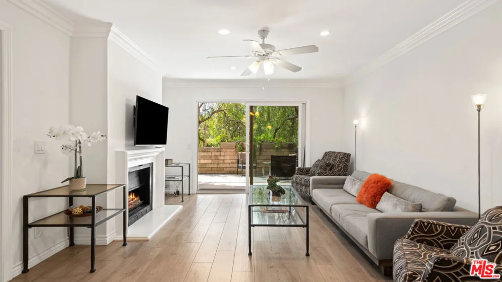 6487 Kanan Dume Road photo 1