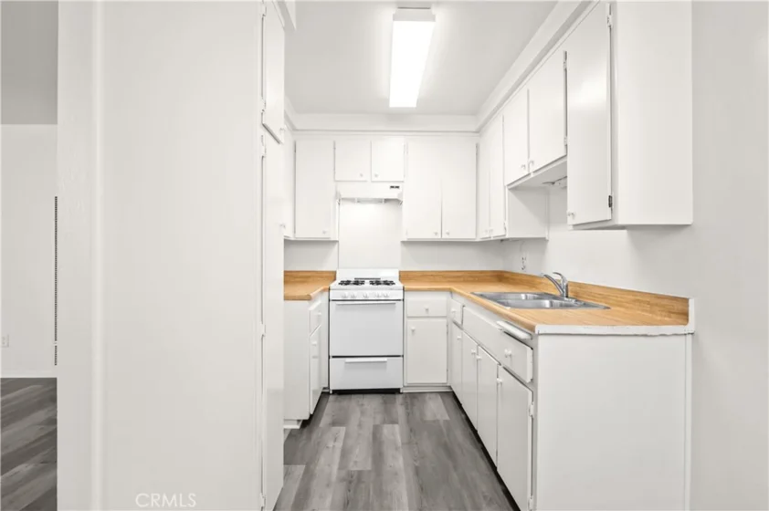 4700 Clair Del Avenue #611 photo 6