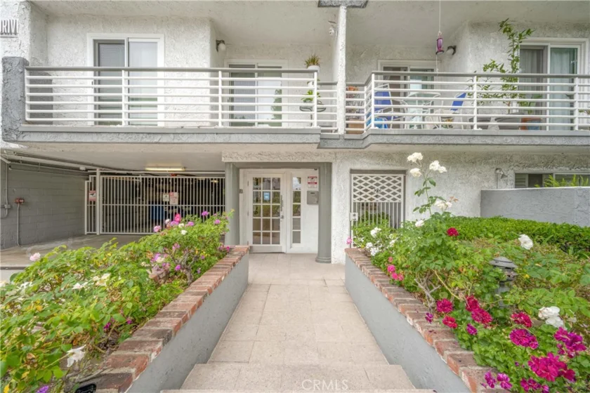 1515 S Beverly Drive #210 photo 1