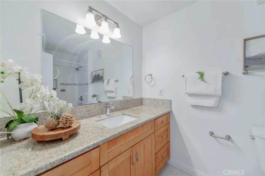 44 Fallbrook photo 16