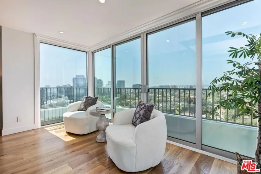 10501 Wilshire Boulevard #1810 photo 5