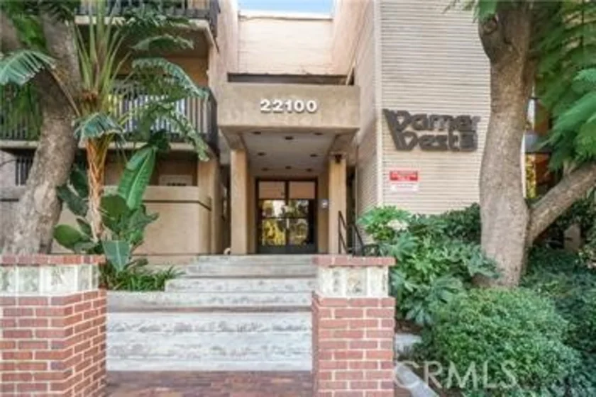 22100 Burbank Boulevard #233D photo 1
