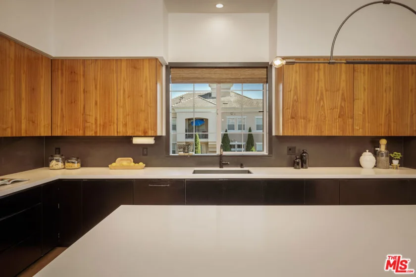 13173 Pacific #202 photo 21