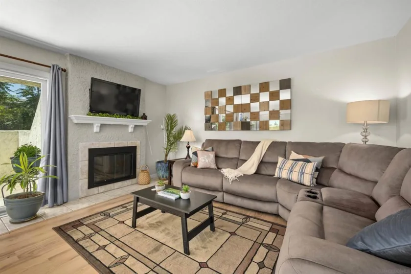 1311 Hawk Lane photo 11
