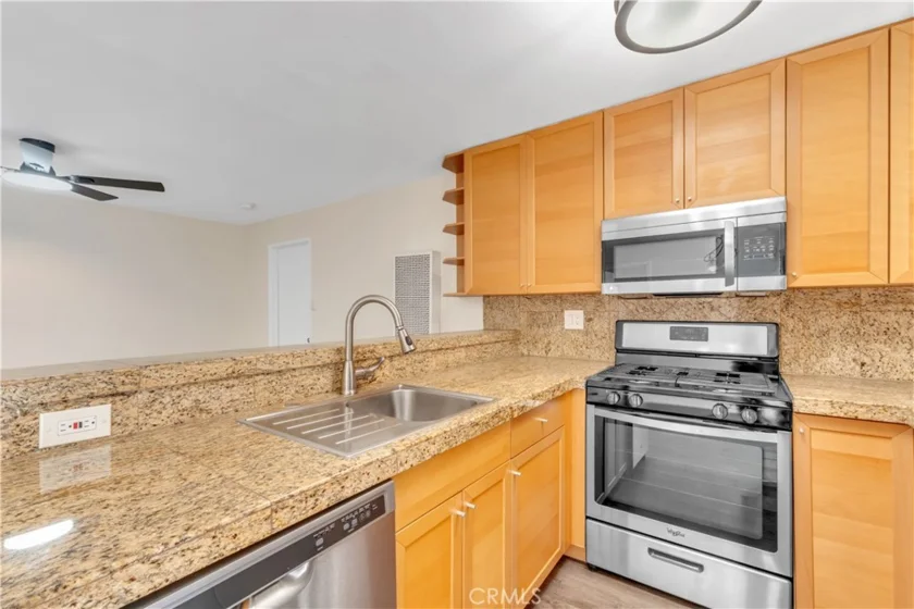 18530 Hatteras #226 photo 15