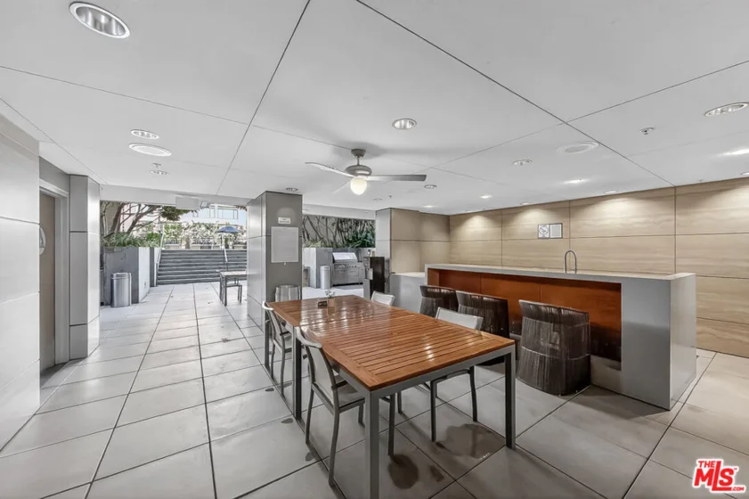 1155 S Grand Avenue #915 photo 17