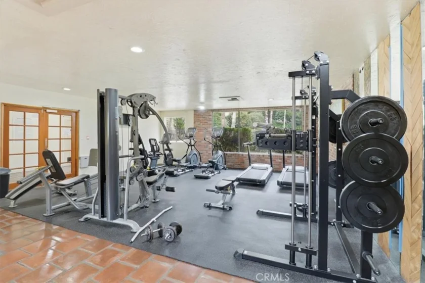 1517 E Garfield Avenue #32 photo 3