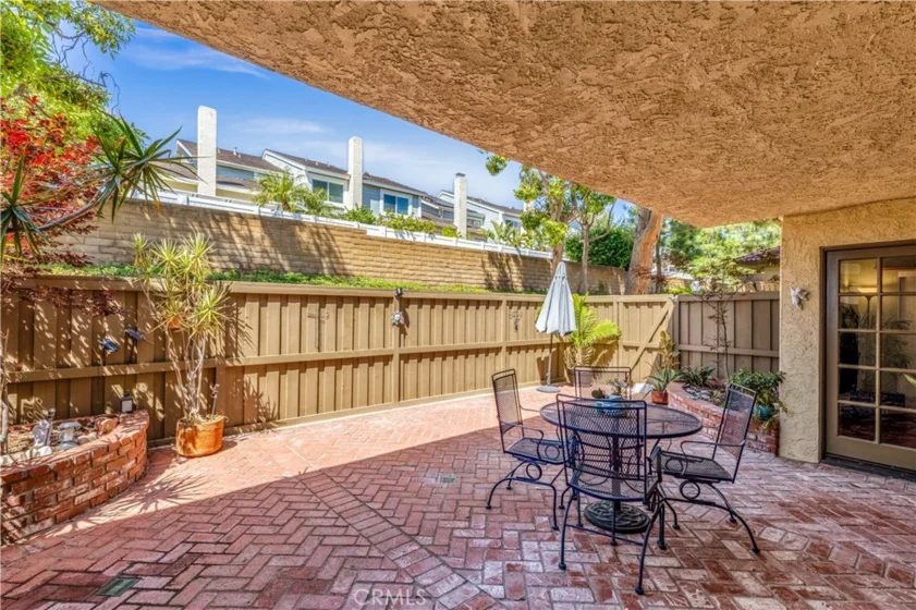 25231 Tanoak photo 1