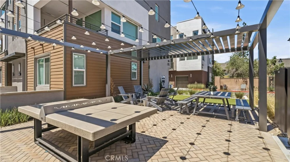 633 S Lyon Street photo 35