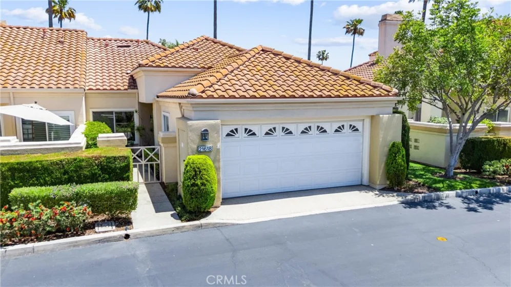 21618 Paseo Palmetto photo 1
