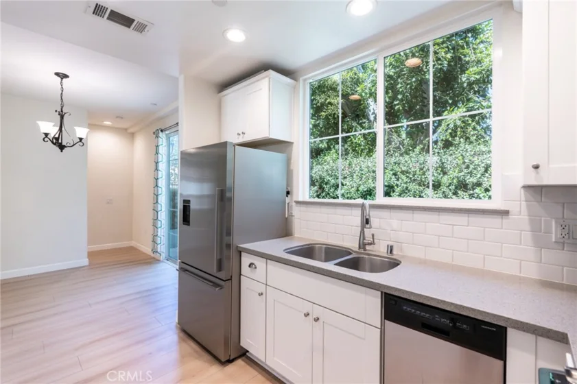 111 E Mclean Street #B photo 7