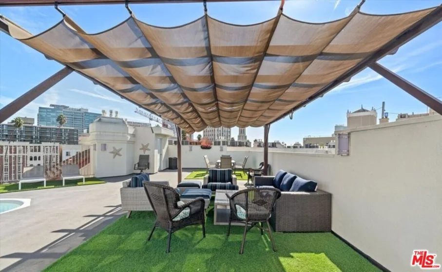 620 S Gramercy Place #301 photo 28