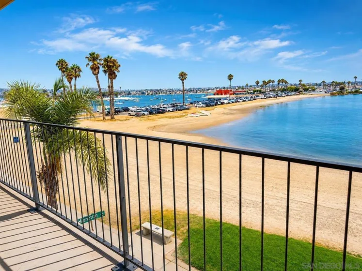 3468 Bayside Walk #E photo 2