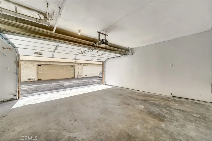 15053 Sherman Way #C photo 26