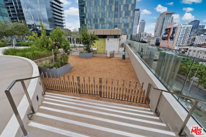 889 Francisco Street #1508 photo 16