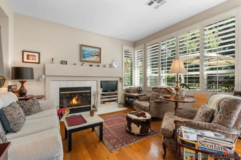 5586 Renaissance #3 photo 3
