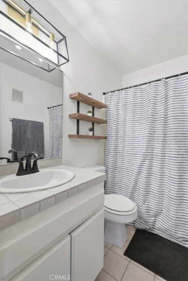 1355 Loma Avenue #310 photo 22