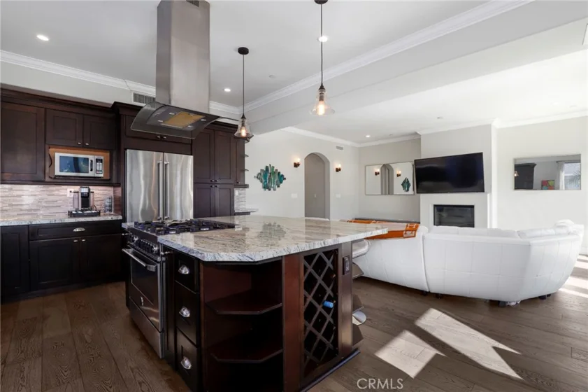 1644 S Bentley Avenue #401 photo 5