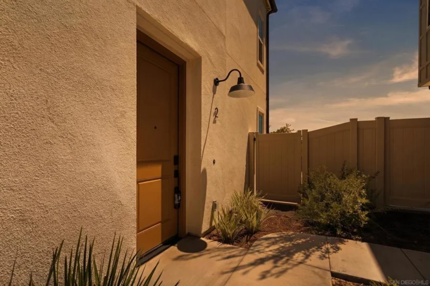 845 Hana Avenue #2 photo 25