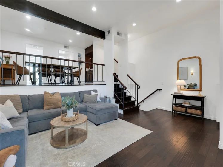 11806 Moorpark #C photo 1