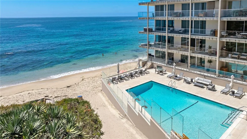 1585 S Coast #65 photo 3