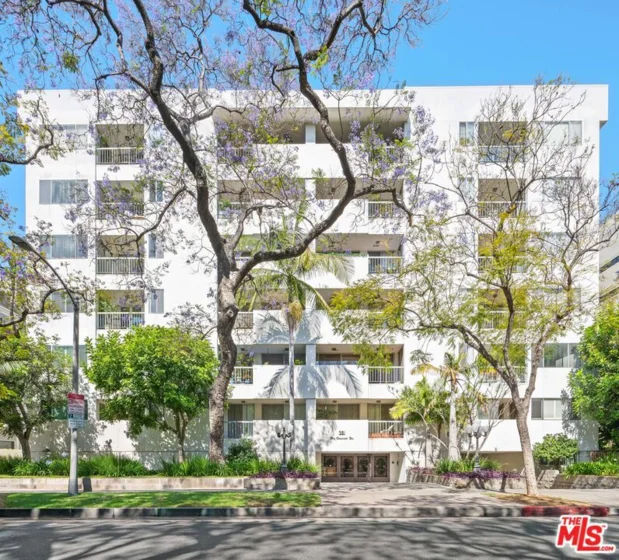 321 N Oakhurst Drive #601 photo 25