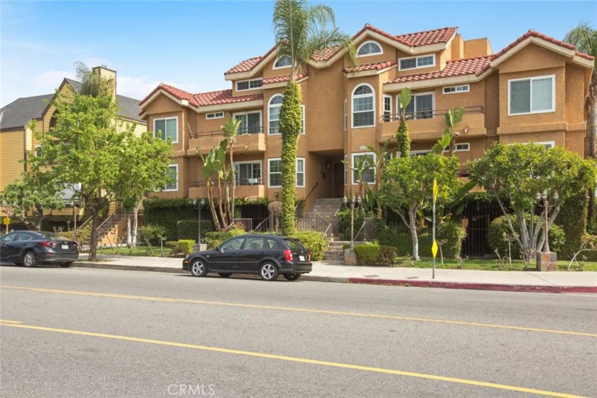 5102 Tujunga Avenue #13 photo 1