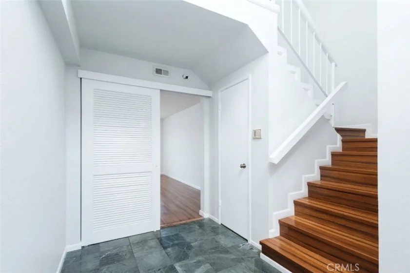 5440 Lindley Avenue #310 photo 15