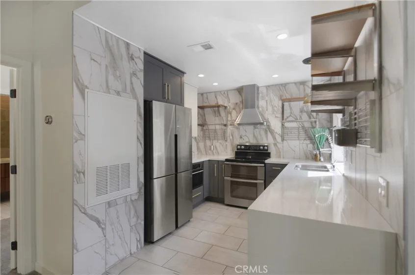18 Corniche Drive #H photo 5