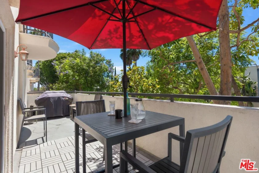 1010 N Curson Avenue #101 photo 14