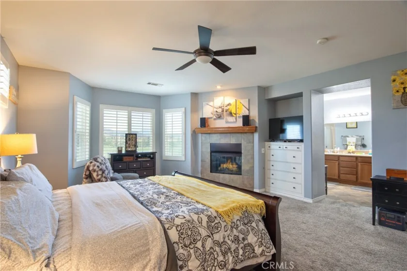 31880 Serrento photo 26