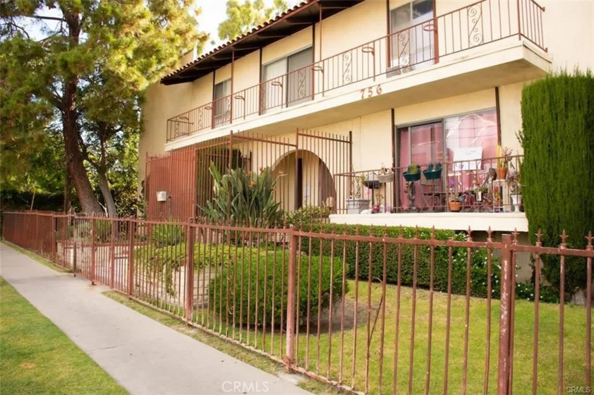 756 N Inglewood #14 photo 1