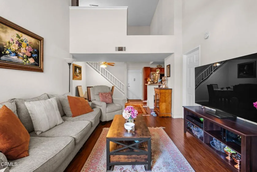 5565 Canoga Avenue #312 photo 11