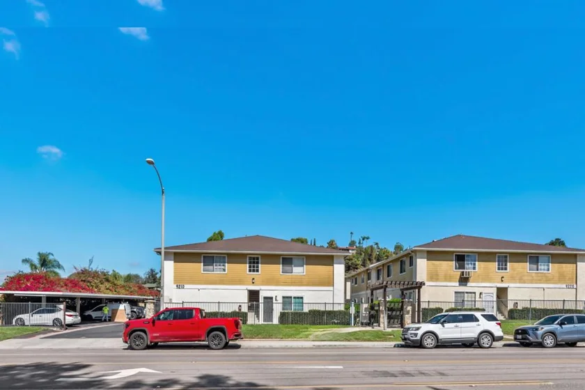 9210 Kenwood Drive ##L photo 1