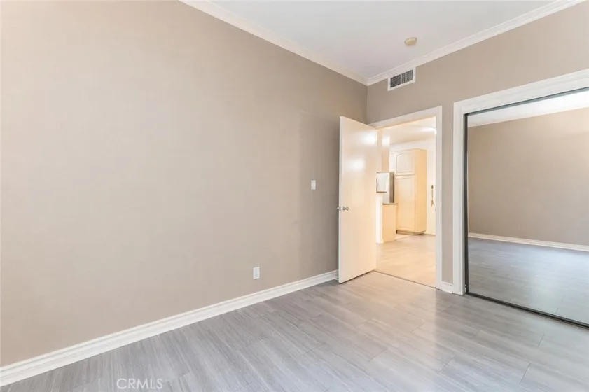300 N El Molino Avenue #117 photo 9