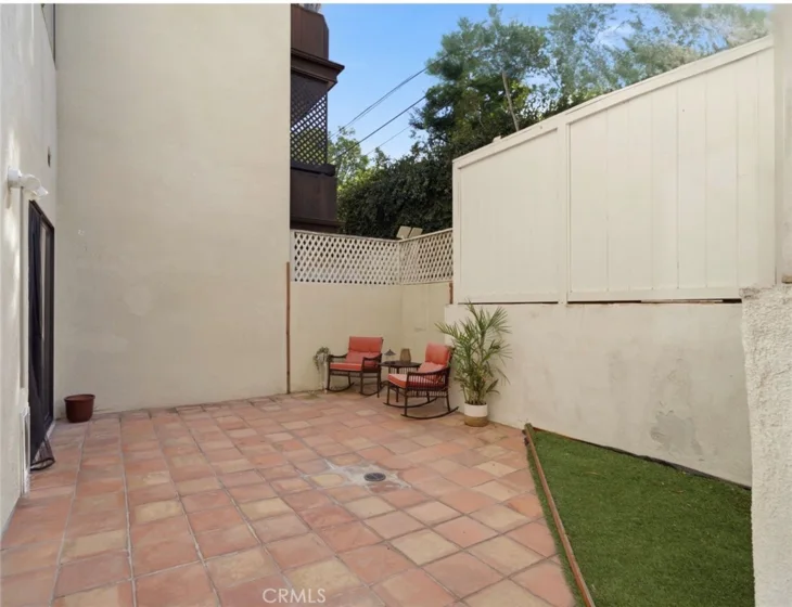 1277 S S Beverly Glen Blvd #107 photo 28