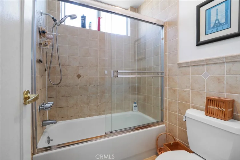 1731 Colby Avenue #104 photo 7
