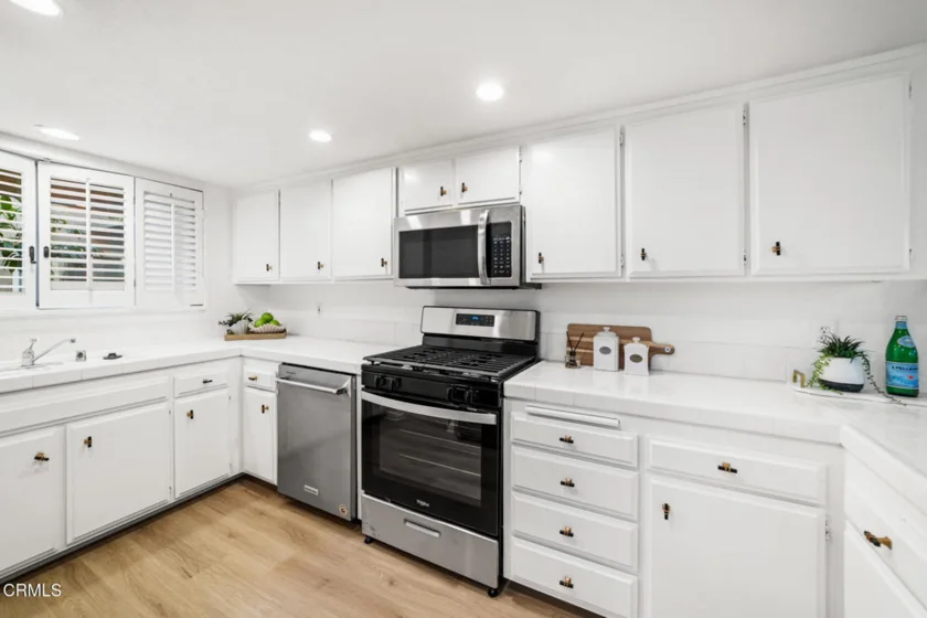 961 E California Boulevard #109 photo 6