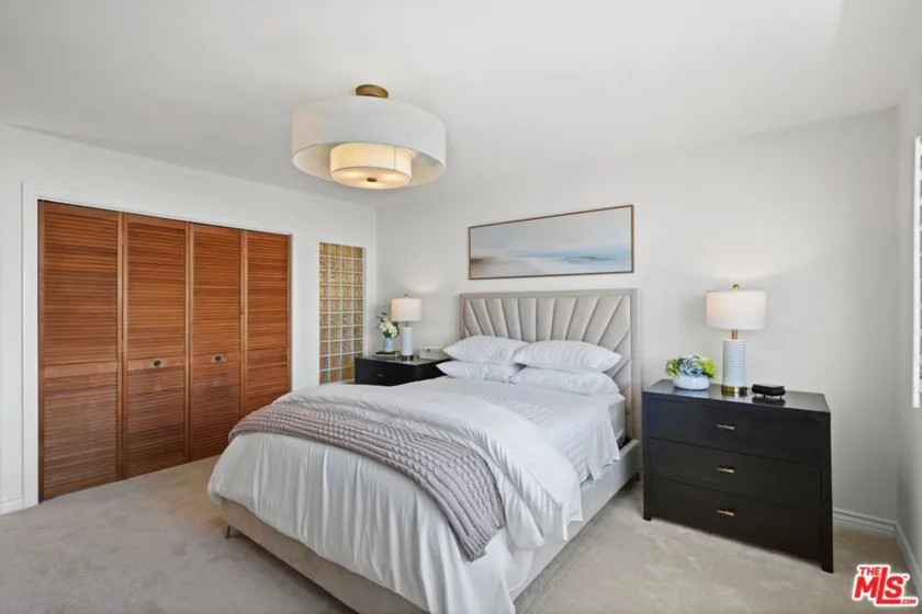 18203 Coastline Drive #4 photo 5