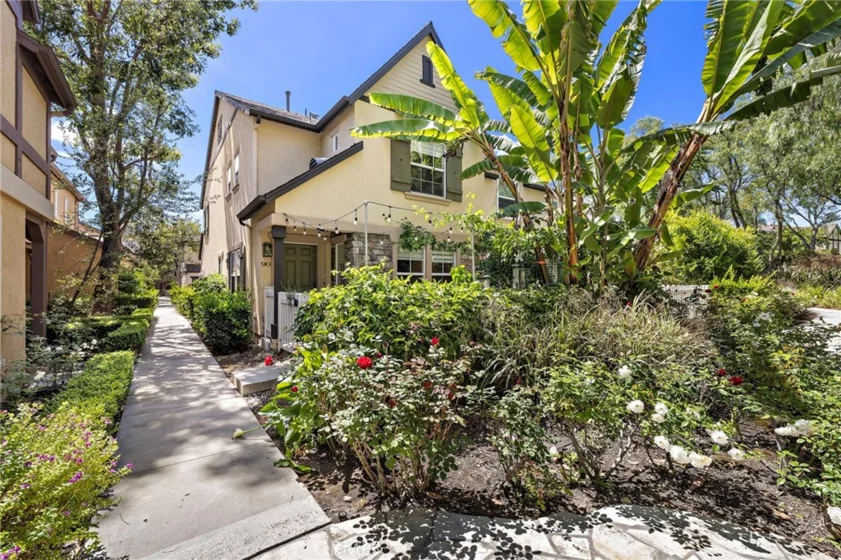 90 Three Vines Court photo 25