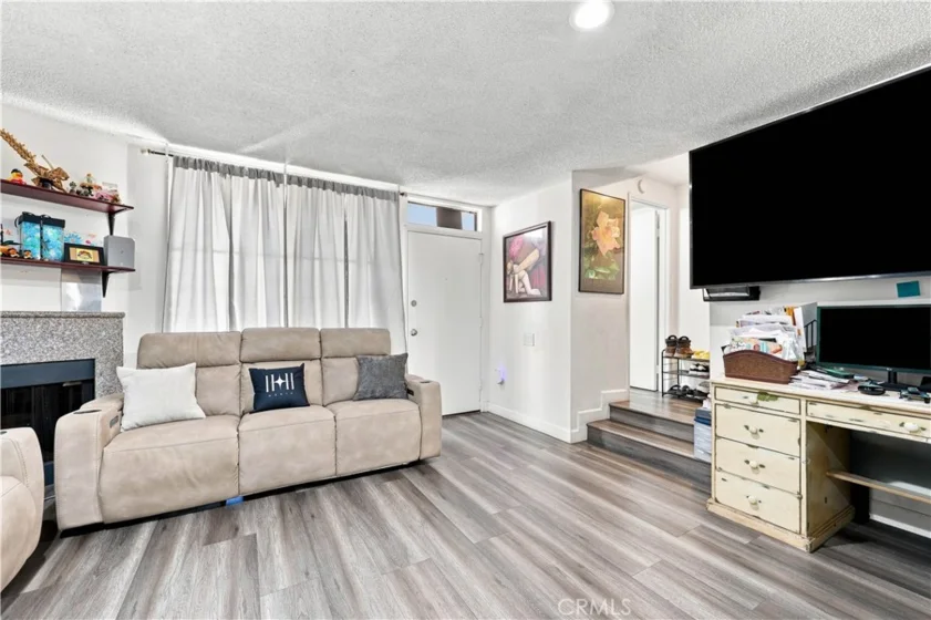 9625 Sylmar Avenue #23 photo 4