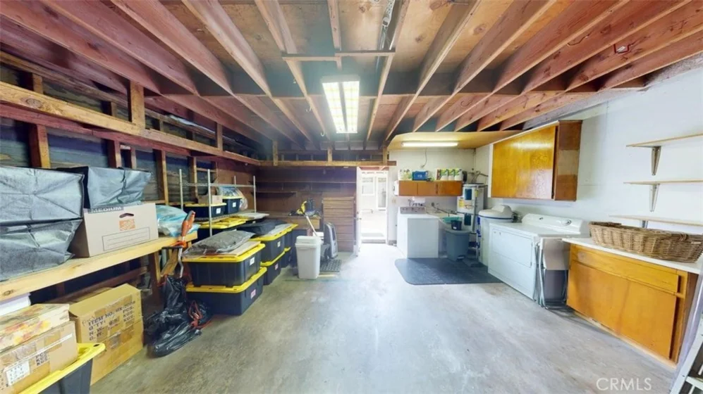 11043 Sherman Way photo 16